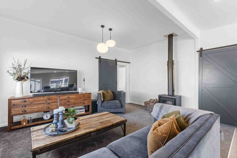 Photo of property in 19 Tuahu Place, Waitara, 4320