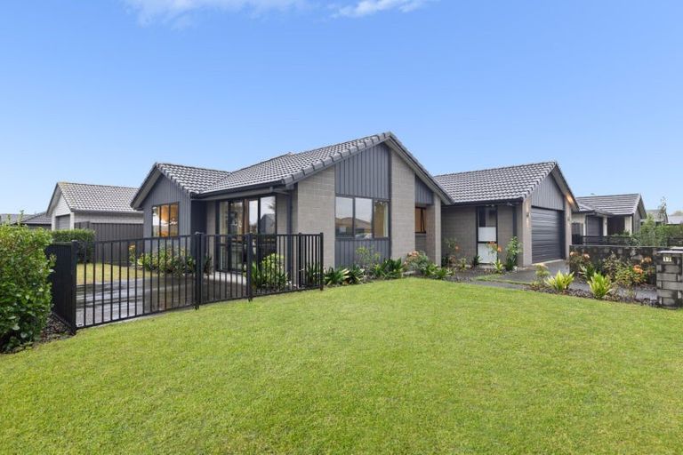 Photo of property in 17 Te Ranga Memorial Drive, Pyes Pa, Tauranga, 3112