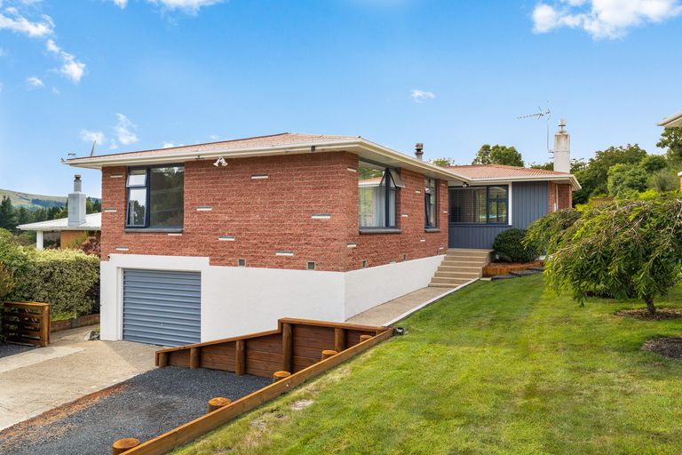 Photo of property in 126 Martin Road, Fairfield, Dunedin, 9018