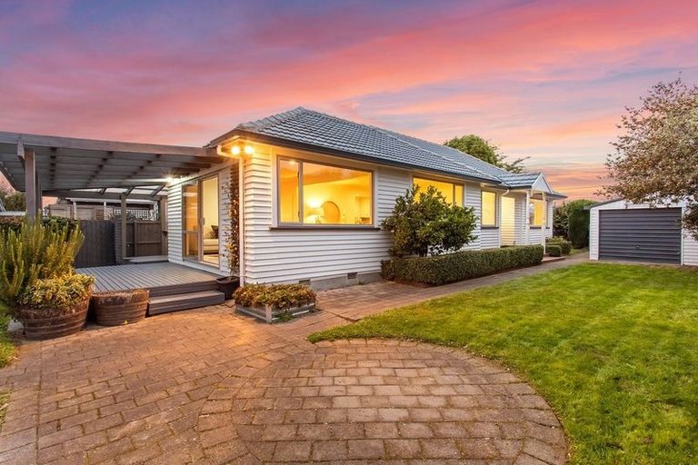 Photo of property in 42 Croziers Road, St Albans, Christchurch, 8052
