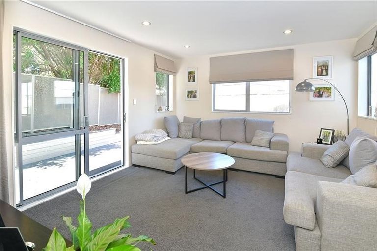 Photo of property in 43 Nautilus Drive, Gulf Harbour, Whangaparaoa, 0930
