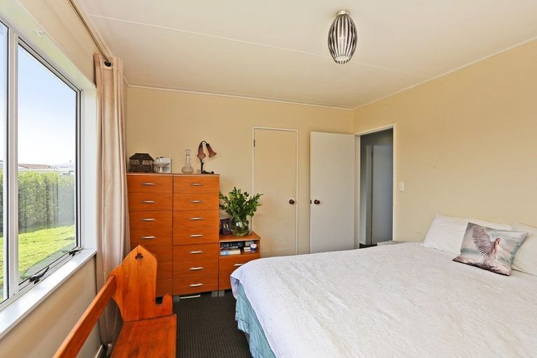 Photo of property in 8a Tukes Place, Greenmeadows, Napier, 4112