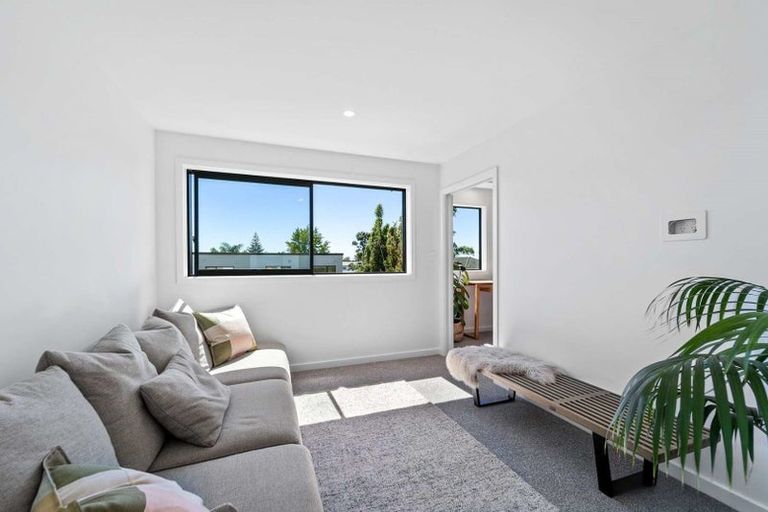 Photo of property in 16c Hamurana Place, Te Atatu Peninsula, Auckland, 0610