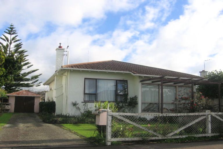 Photo of property in 34 Lyndhurst Street, Takaro, Palmerston North, 4412
