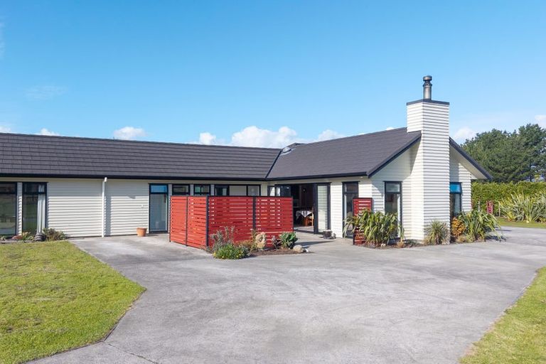 Photo of property in 66 Waitarere Rise Avenue, Waitarere, Levin, 5510