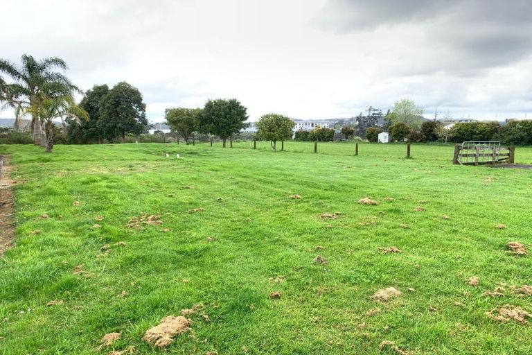 Photo of property in 28 Ockleston Landing, Hobsonville, Auckland, 0618