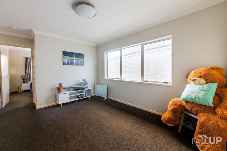 Photo of property in 4 Toheroa Street, Hobsonville, Auckland, 0616