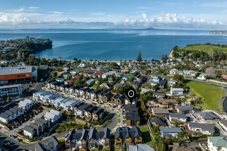 Photo of property in 34 Seafarer Crescent, Stanmore Bay, Whangaparaoa, 0932