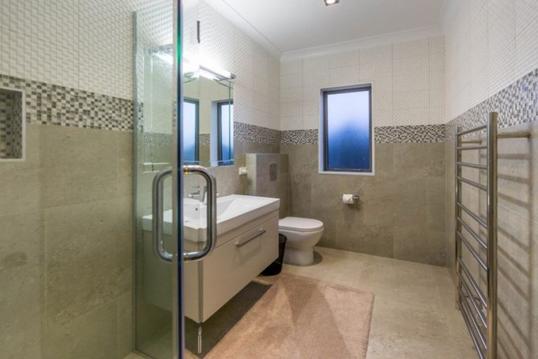 Photo of property in 15 Breton Close, Northwood, Christchurch, 8051