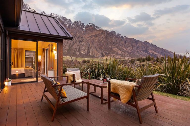 Photo of property in 24 Mckellar Drive, Jacks Point, Queenstown, 9371