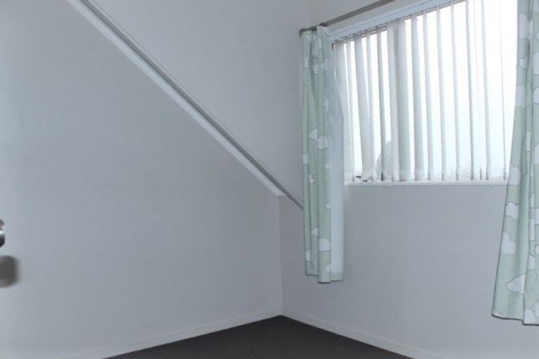 Photo of property in 10 Rewa Street, New Lynn, Auckland, 0600