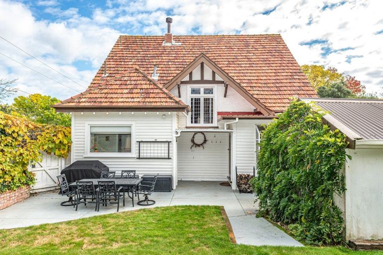 Photo of property in 12 Brassey Road, Saint Johns Hill, Whanganui, 4500