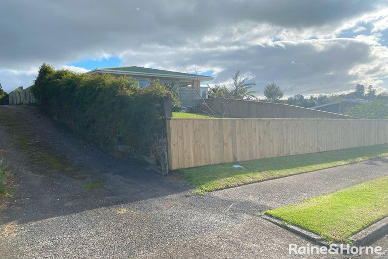 Photo of property in 140 Kingswood Road, Brookfield, Tauranga, 3110
