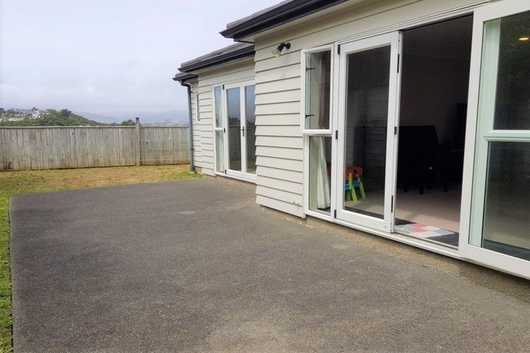 Photo of property in 49 Staithes Drive North, Whitby, Porirua, 5024