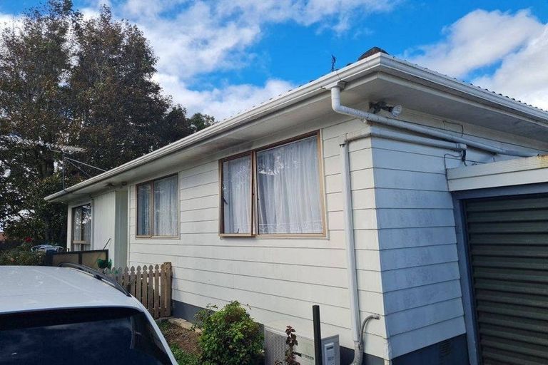 Photo of property in 2/14 Catkin Crescent, Papatoetoe, Auckland, 2025