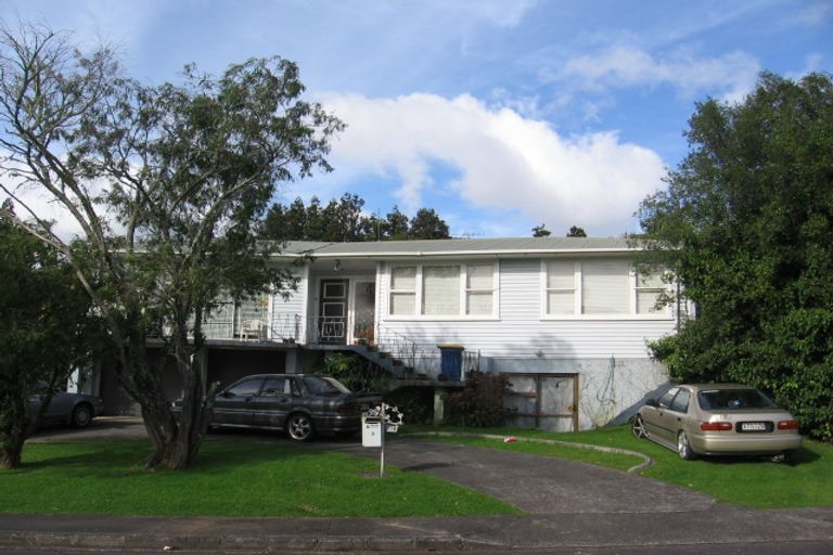 Photo of property in 2 Taioma Crescent, Te Atatu Peninsula, Auckland, 0610