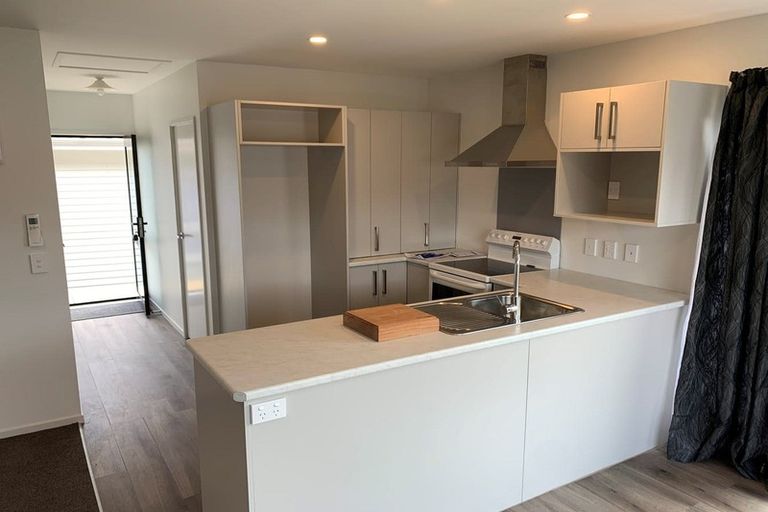 Photo of property in 22 Donnell Avenue, Favona, Auckland, 2024