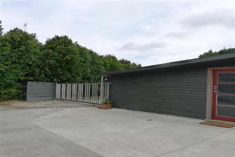 Photo of property in 225 Hanham Road, Kumeu, 0891