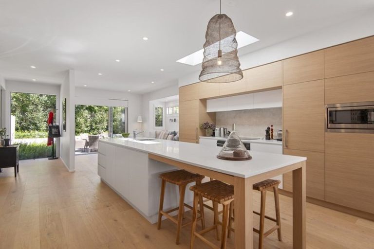 Photo of property in 49b Mcdougall Avenue, St Albans, Christchurch, 8014