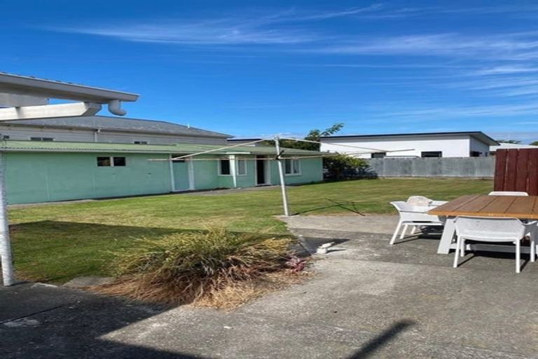 Photo of property in 7 Bowling Road, Greenmeadows, Napier, 4112