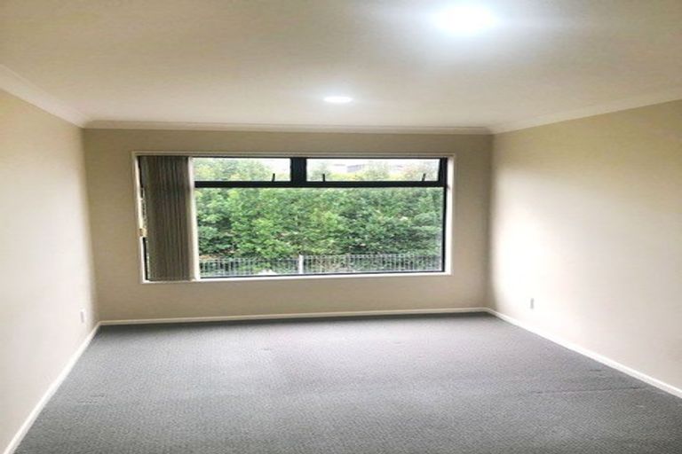 Photo of property in 60 English Oak Drive, Schnapper Rock, Auckland, 0632