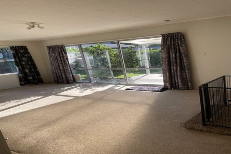 Photo of property in 17 Durham Avenue, Tamatea, Napier, 4112