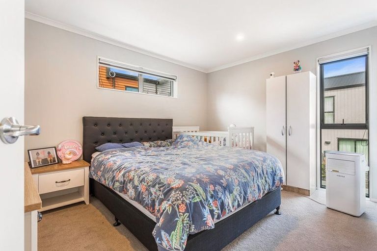 Photo of property in 11 Rangitamiro Place, Hobsonville, Auckland, 0616