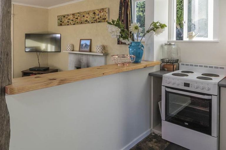 Photo of property in 33 Dungarvon Street, Wanaka, 9305