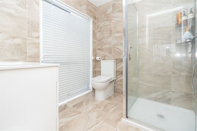 Photo of property in 11u2 Crosher Place, Silverdale, Hamilton, 3216