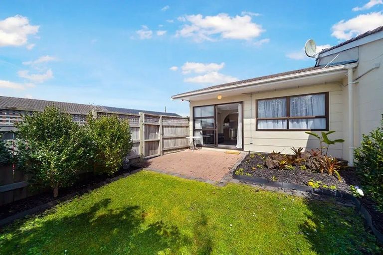 Photo of property in 14/85 Edmonton Road, Henderson, Auckland, 0612