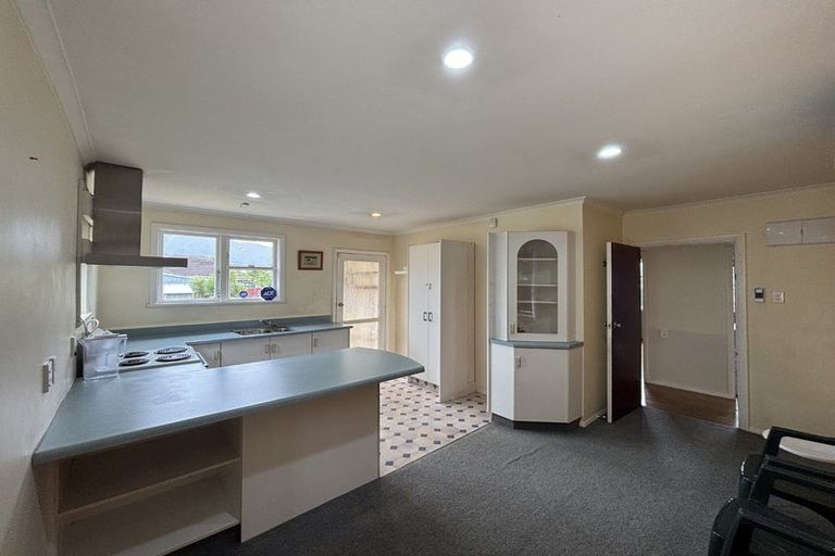 Photo of property in 20 Chapman Crescent, Naenae, Lower Hutt, 5011