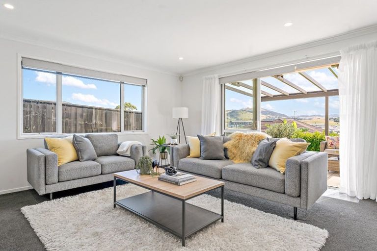 Photo of property in 8 Harriet Johnston Drive, Pokeno, 2402