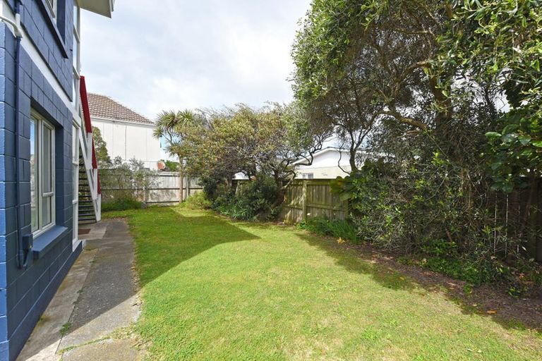 Photo of property in 218u8 Onepu Road, Lyall Bay, Wellington, 6022