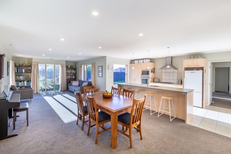 Photo of property in 12 Goldie Place, Rolleston, 7614