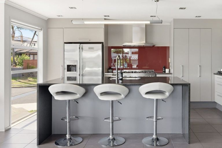 Photo of property in 23 Tay Street, Mount Maunganui, 3116