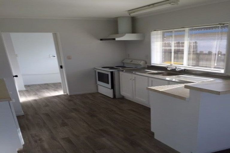 Photo of property in 21a Riverside Road, Orewa, 0931