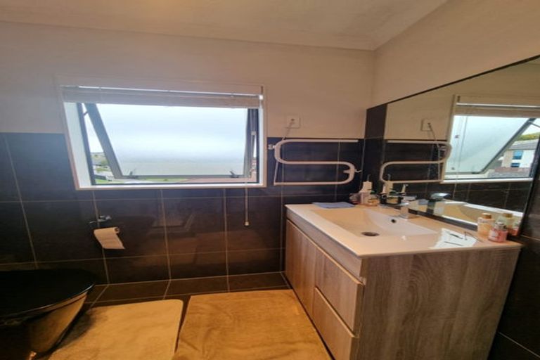 Photo of property in 177 Keri Vista Rise, Papakura, 2110