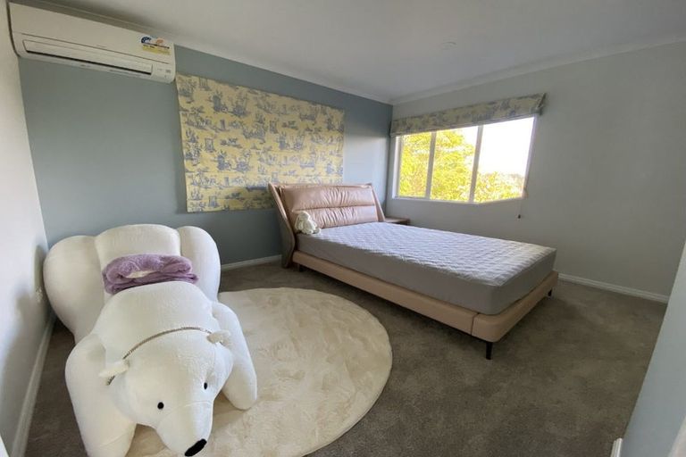 Photo of property in 34 English Oak Drive, Schnapper Rock, Auckland, 0632