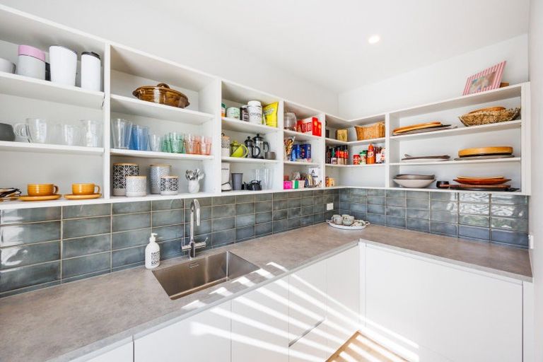 Photo of property in 9 Paterson Lane, Kelvin Grove, Palmerston North, 4470