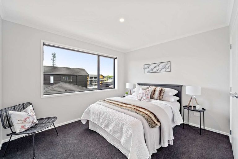 Photo of property in 52 Papatupu Way, Kumeu, 0810