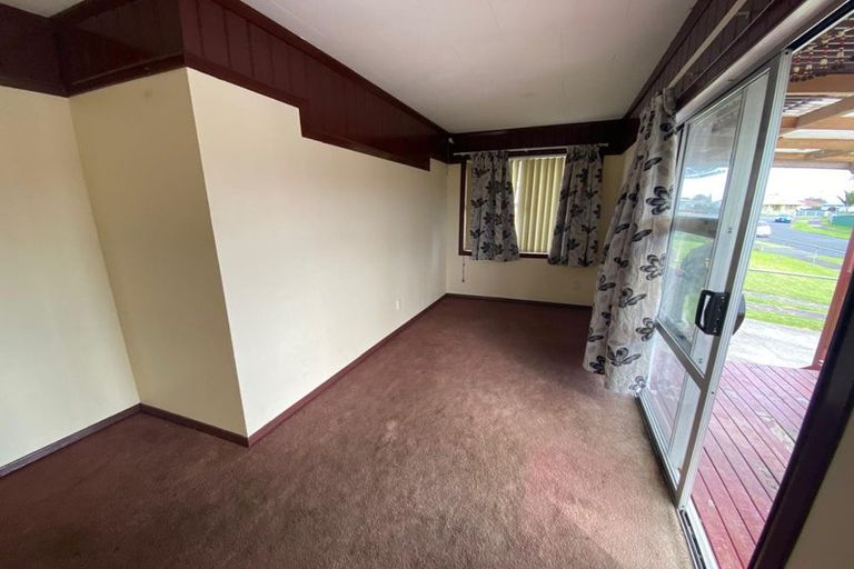 Photo of property in 12 Nicola Place, Mangere, Auckland, 2022