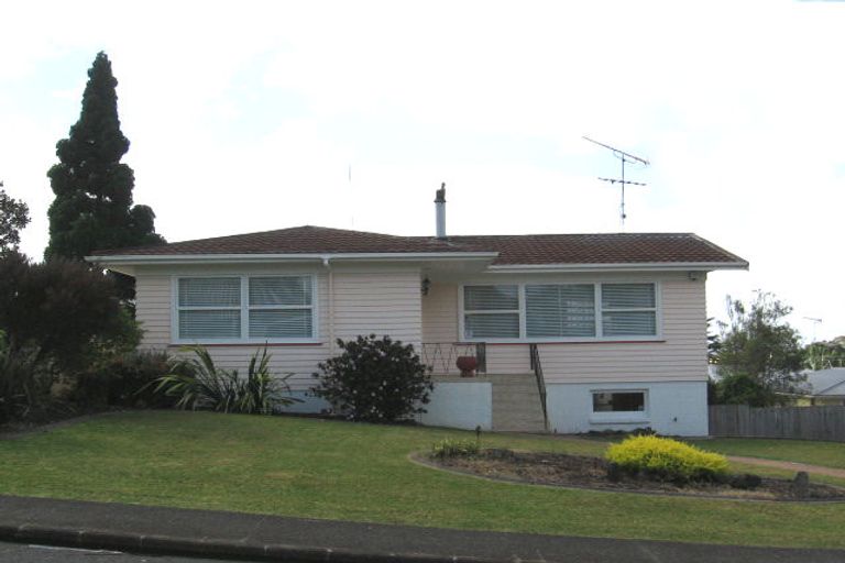 Photo of property in 31 Meilland Place, Glen Eden, Auckland, 0602