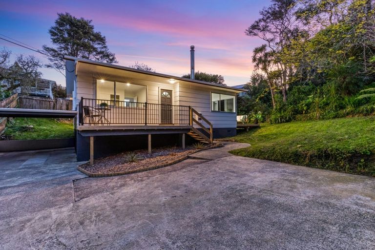 Photo of property in 9a/2 De Val Drive, Titirangi, Auckland, 0604