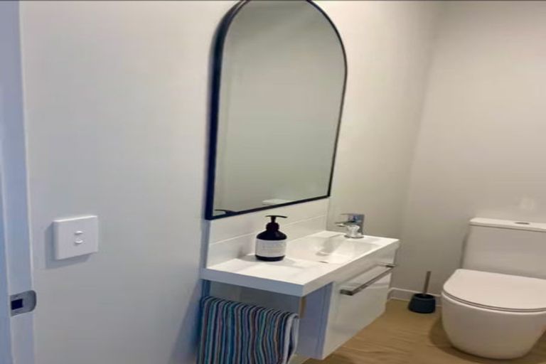 Photo of property in 2 Chapman Way, Jacks Point, 9371