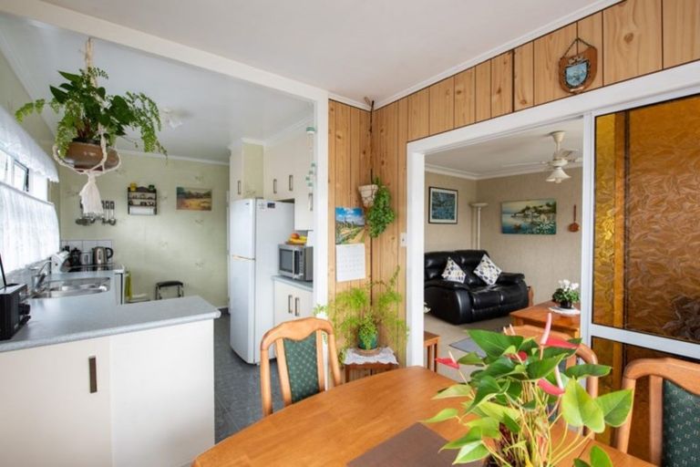 Photo of property in 12 Phillip Street, Pukekohe, 2120