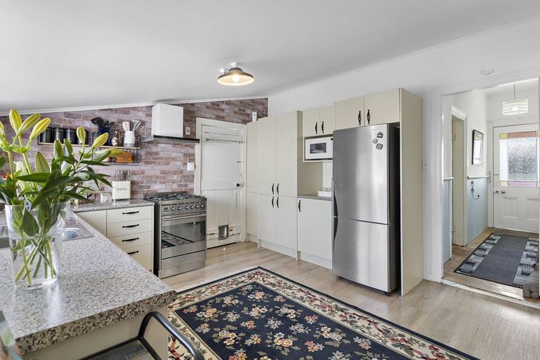 Photo of property in 2 Trinity Lane, Greytown, 5712