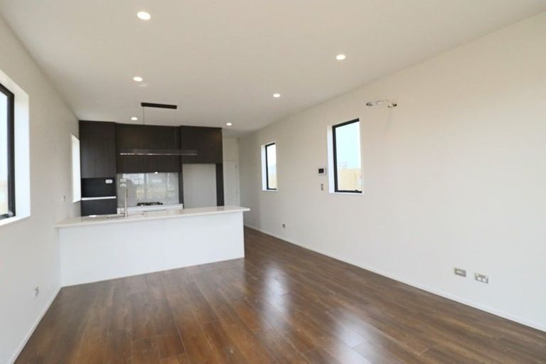 Photo of property in 13 John Gray Street, Papakura, 2110