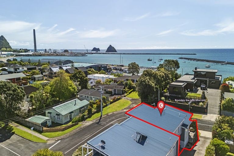 Photo of property in 9 Calvert Road, Moturoa, New Plymouth, 4310