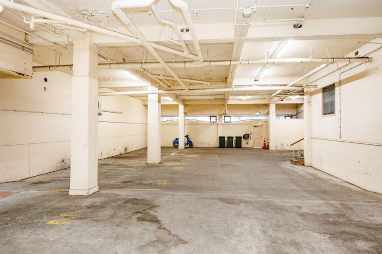 Photo of property in Maddison Apartments, 3/6c Queen Street, Palmerston North, 4410