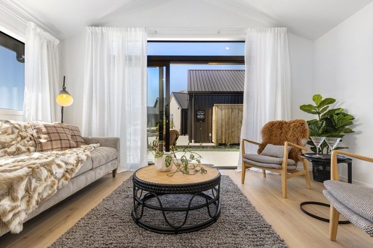 Photo of property in 82 Muster Road, Jacks Point, 9371